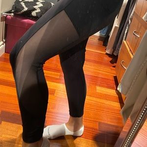 HIGH WAIST BLACK LULU leggings!! With mesh panels
